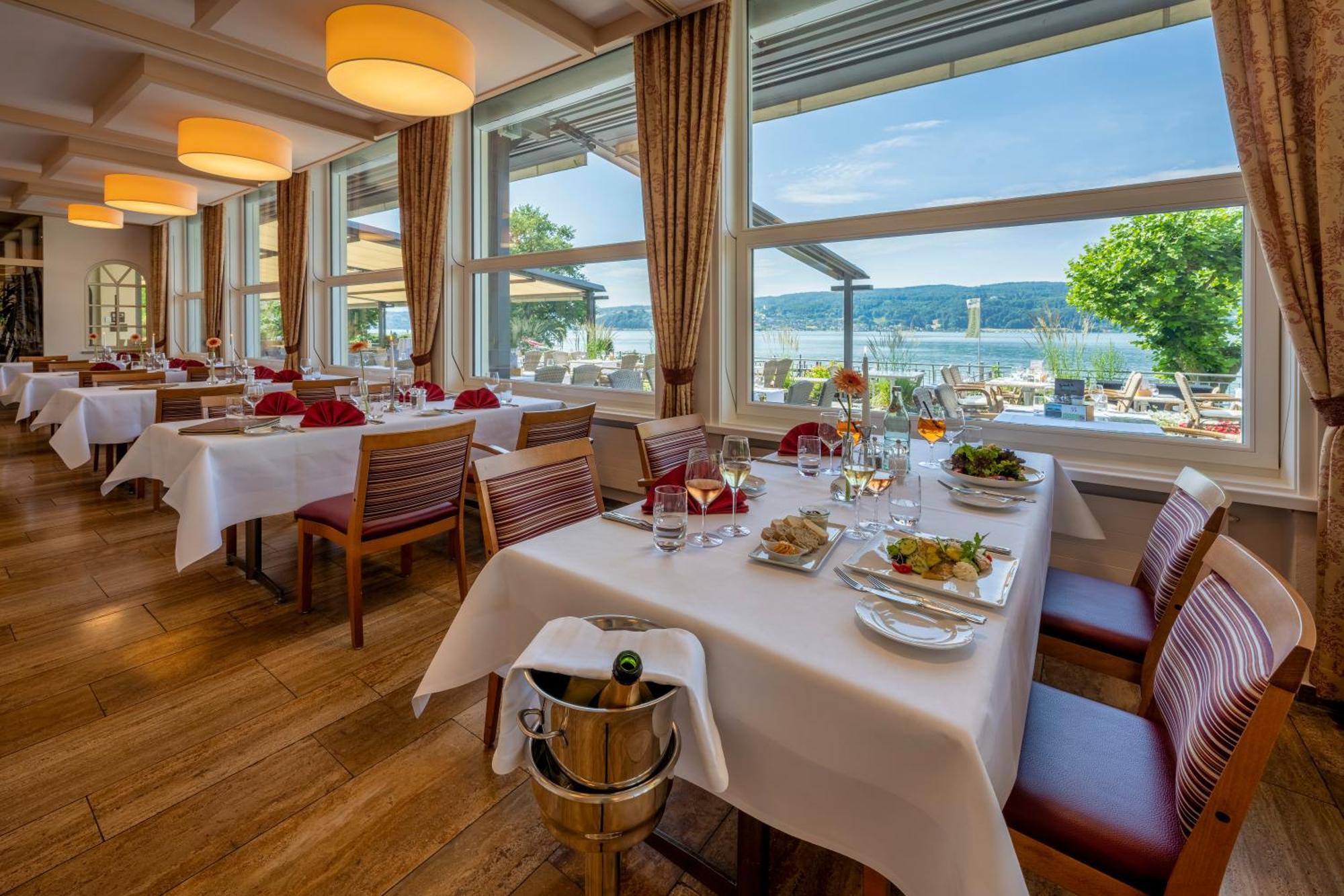 Strandhotel Loechnerhaus 赖歇瑙 外观 照片