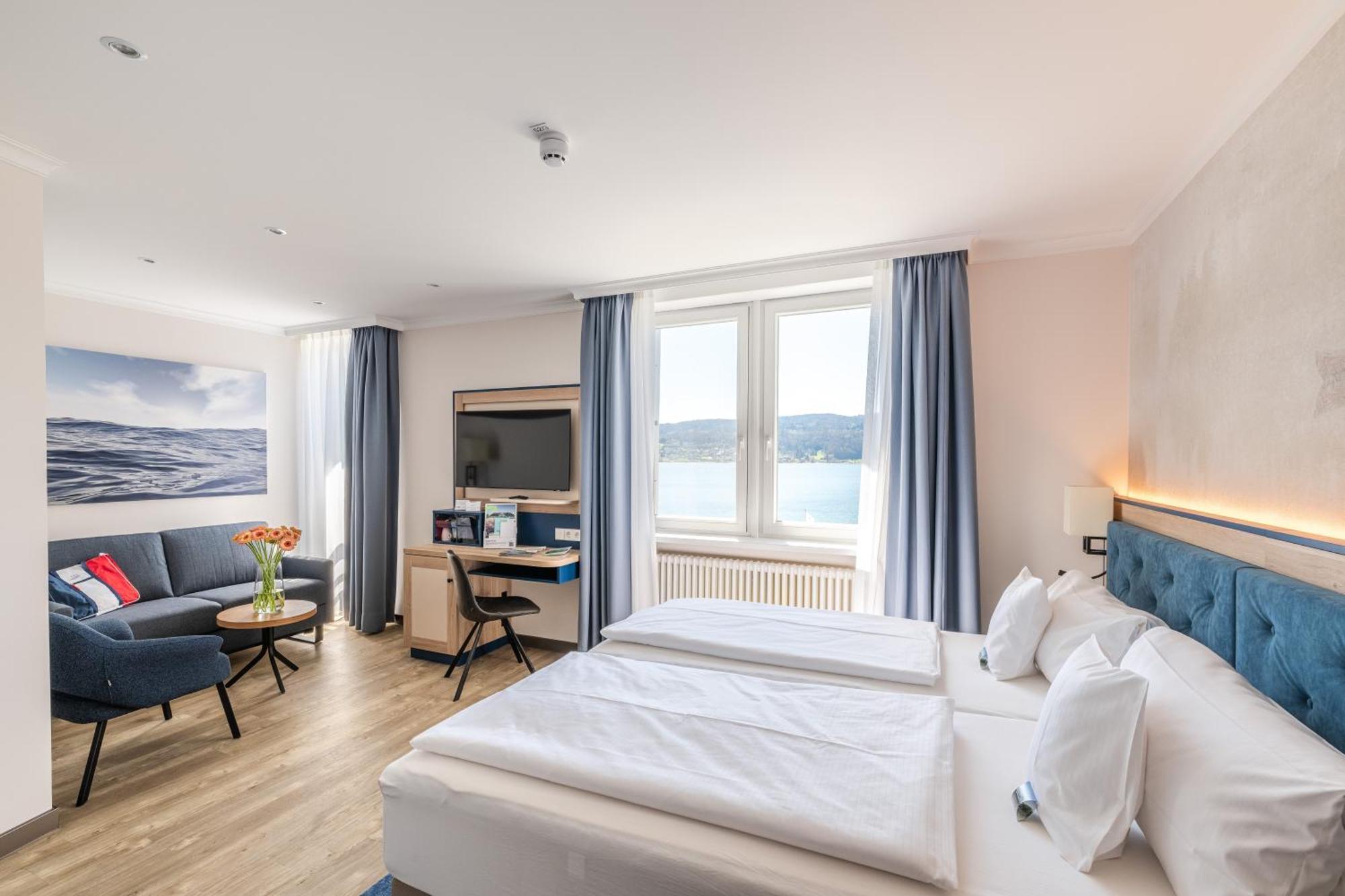 Strandhotel Loechnerhaus 赖歇瑙 外观 照片
