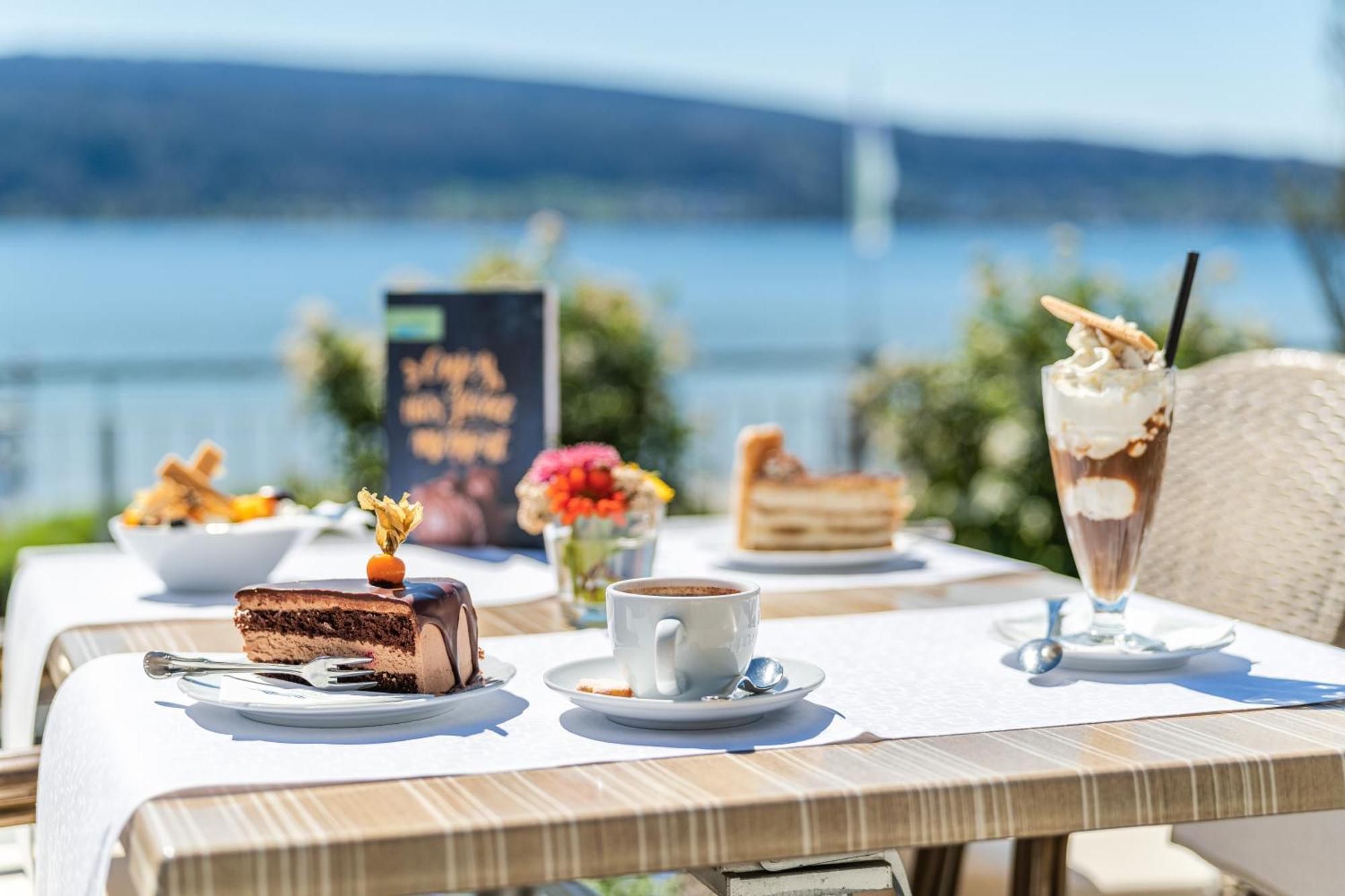 Strandhotel Loechnerhaus 赖歇瑙 外观 照片
