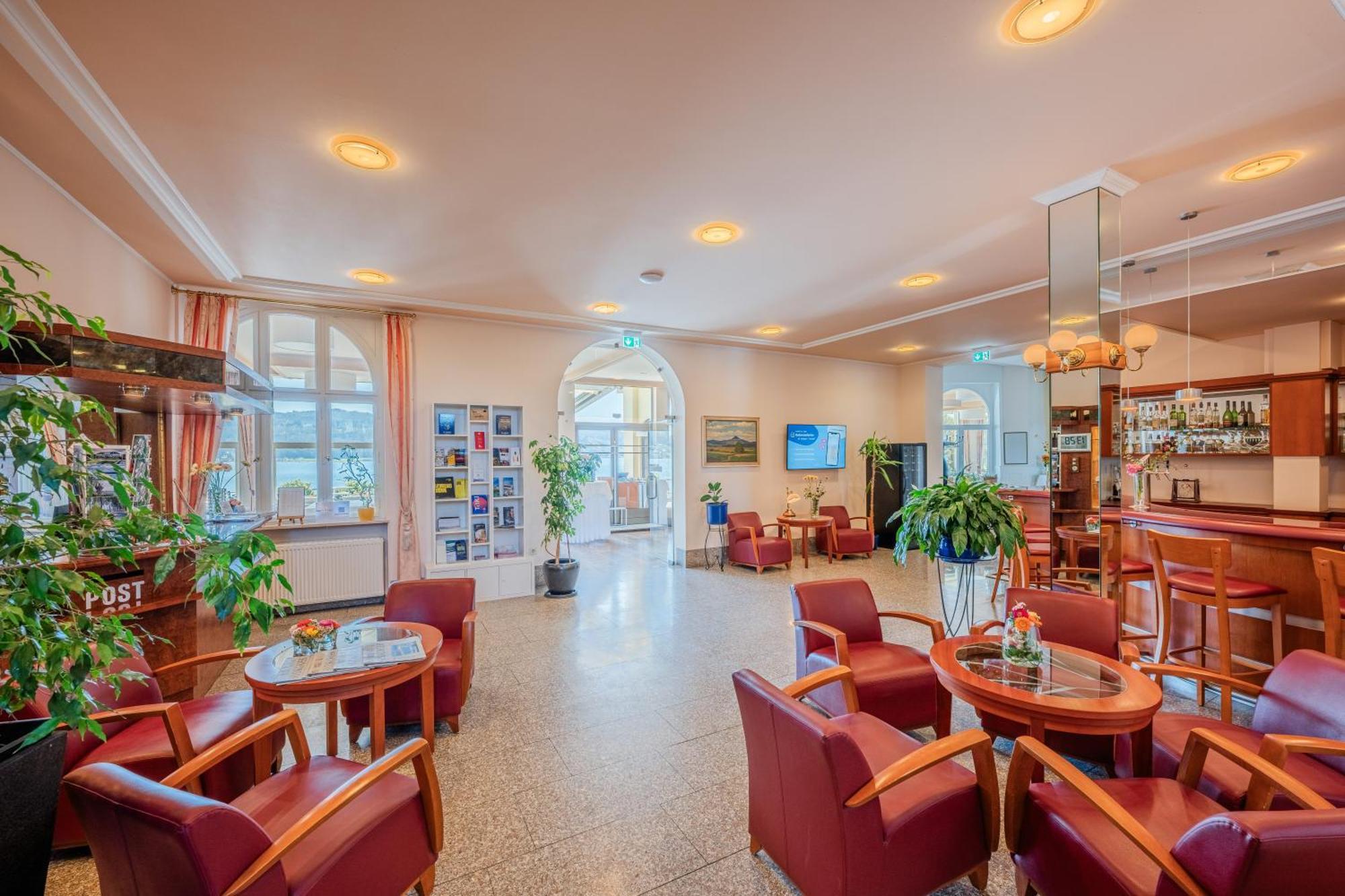 Strandhotel Loechnerhaus 赖歇瑙 外观 照片
