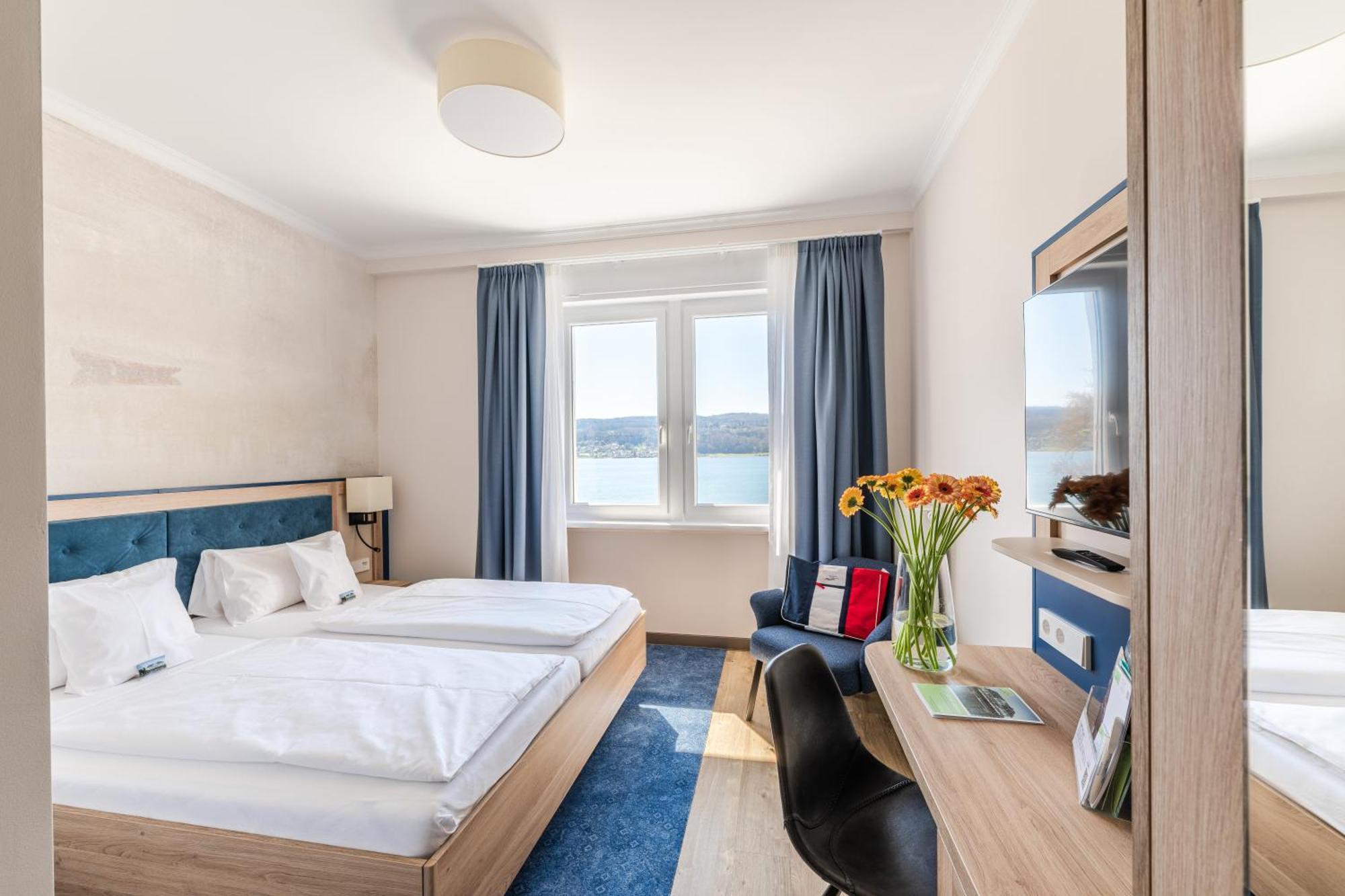 Strandhotel Loechnerhaus 赖歇瑙 外观 照片